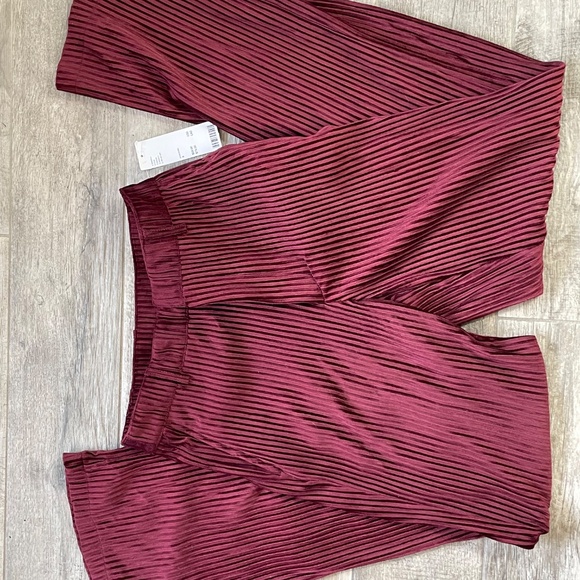 ❤️ URBAN OUTFITTERS SOPHIE CORDUROY FLARE MERLOT RED TROUSER PANTS SIZE 4 NEW - Picture 8 of 8